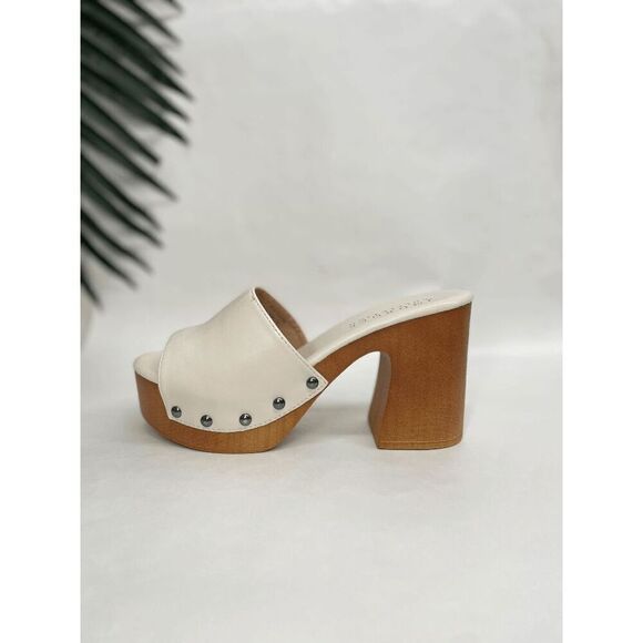 Journee Collection Women's Veda Platform Sandal - White 6.5 - Picture 2 of 8